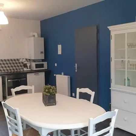 Maison De Plain Pied Avec Jardin *